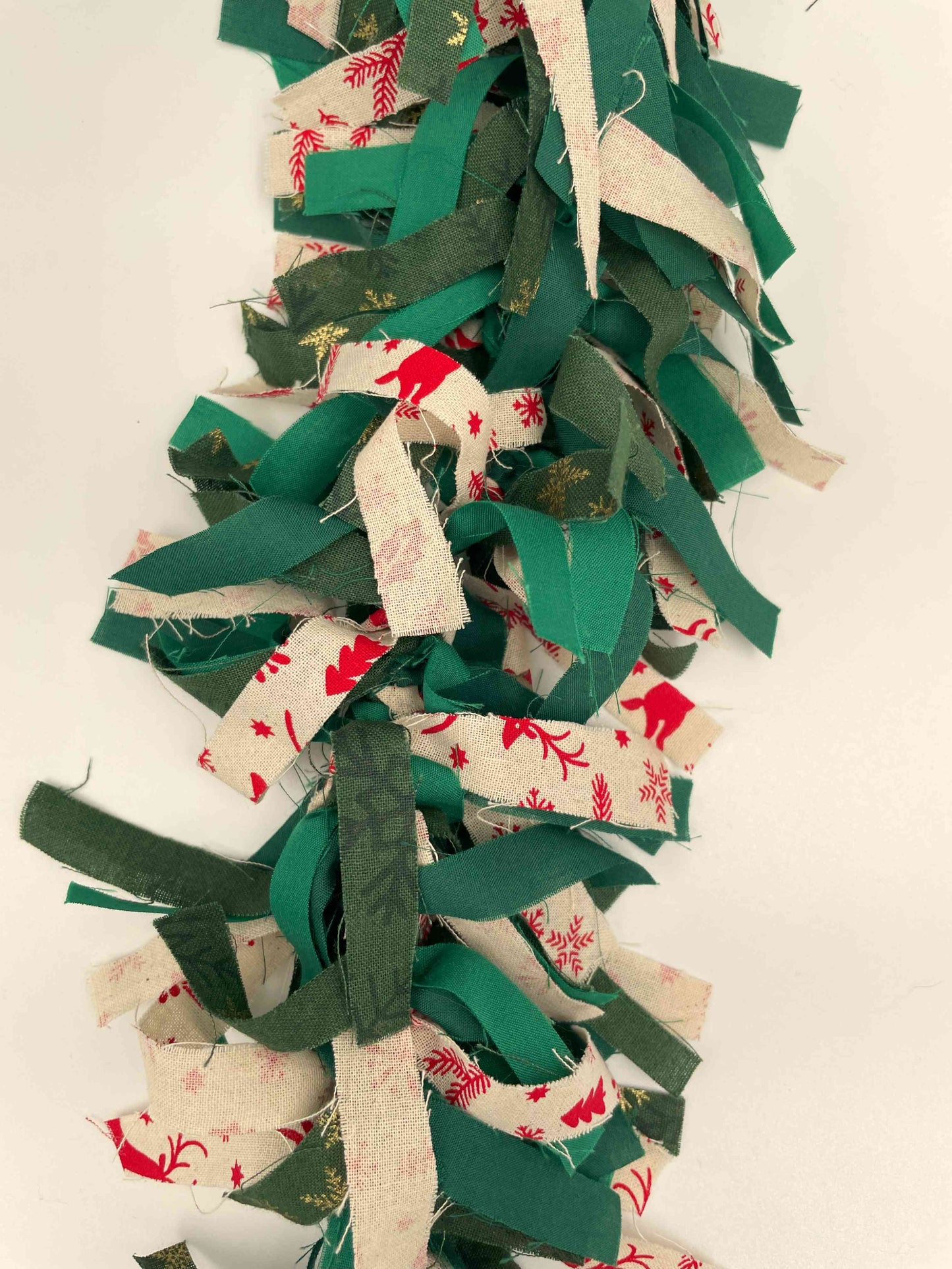 green with white garland colour option